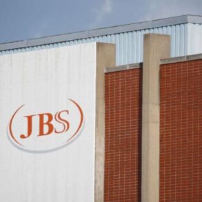 Jbs cyberattack fbi revil sodinokibi criminal group