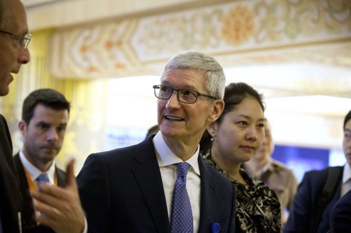Tim cook apple privacy law facebook google gdpr