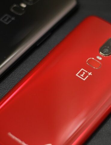 Oneplus samsung budget new strategy