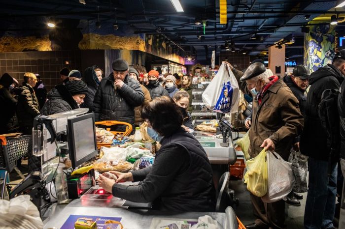 Cryptocurrency donations pour into ukraine this week in bitcoin and crypto news