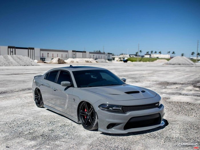 STL file Dodge Challenger/Charger Hellcat Badge 📛 ・3D print object to ... Dodge challenger charger hellcat end production
