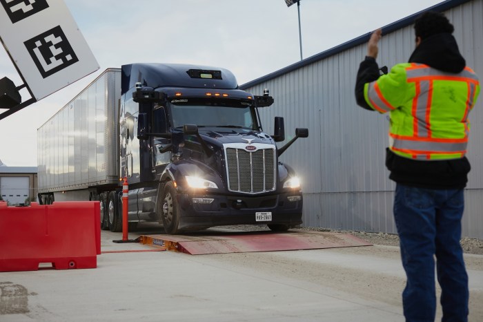 Uber freight aurora driverless truck deal