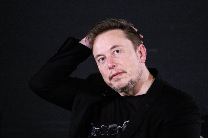 A24 elon musk biopic darren aronofsky biography