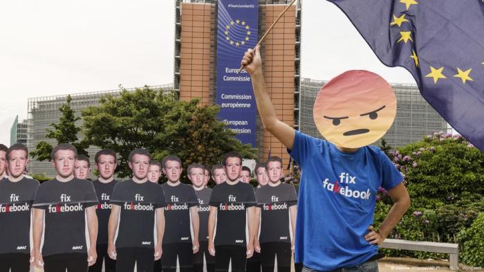 Facebook global takedown content ban austria moderation illegal freedom