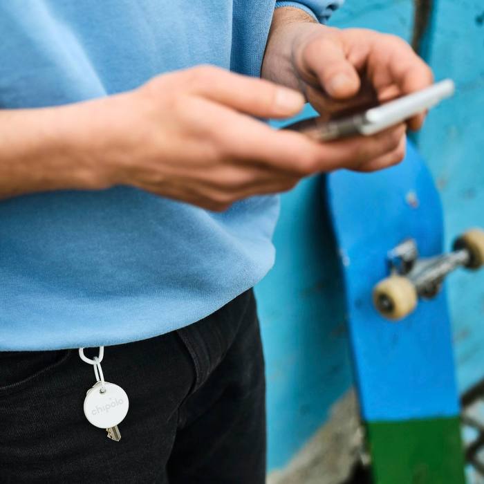 Chipolo joins google find my device tracker debut