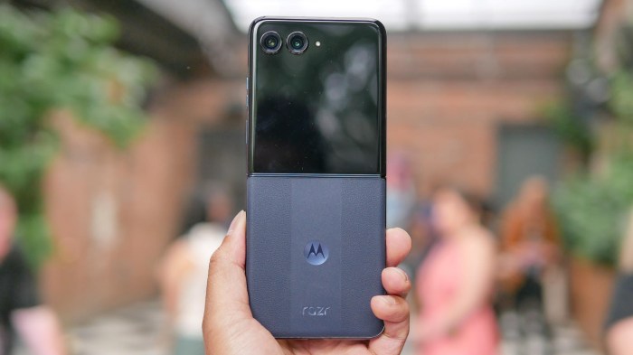The Motorola Razr Plus beats the Galaxy Z Flip 5 in a big way | Digital ... Motorola razr plus vs samsung galaxy z flip 4