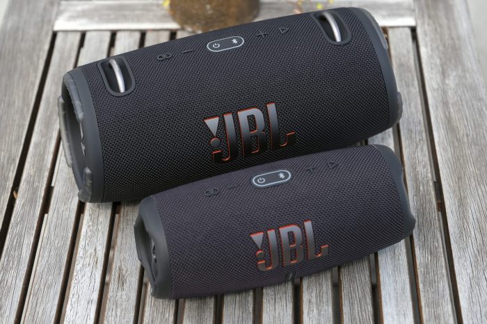 Jbl pulse 3 vs jbl xtreme 2 which bluetooth speaker should you buy