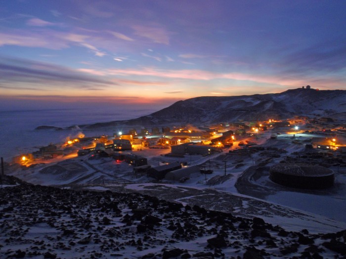 Department fire mcmurdo antarctica station antarctic ross alamy island Department fire mcmurdo antarctica station antarctic ross alamy island