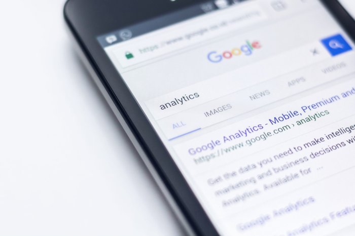 Google serp design change altavisa ads trust