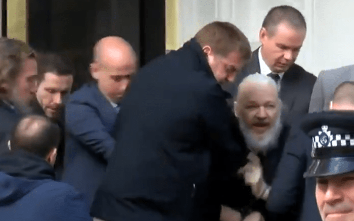 Julian assange wikileaks ecuador citizenship