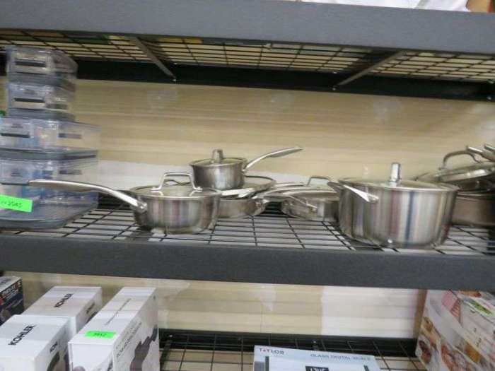 Get this 10 piece calphalon pots and pans set for just 126
