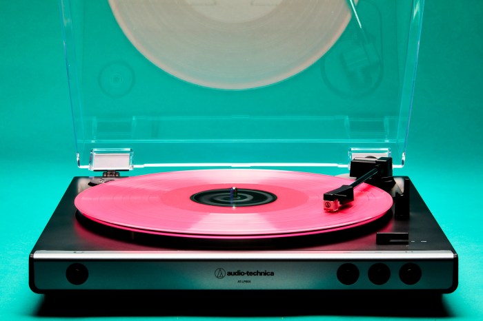 Audio technica vinyl turntable at lpa2 record player