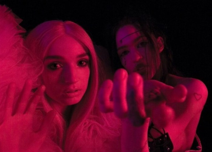 Grimes poppy collab youtube play destroy