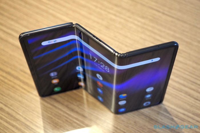 Samsung Galaxy Z Flip 4 sağlamlık testine sokuldu | DonanımHaber Samsung galaxy z flip deal sale refurbished back market mint foldable phone