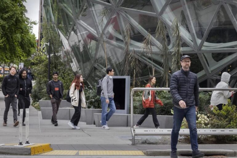 Amazon job cut seattle hq global operations