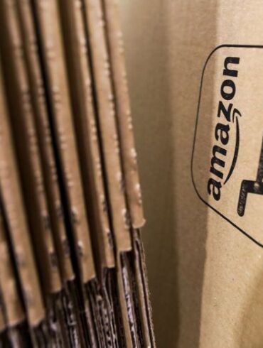 Elizabeth warren asks ftc to nix amazon purchase of roomba maker