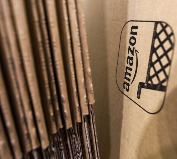 Elizabeth warren asks ftc to nix amazon purchase of roomba maker
