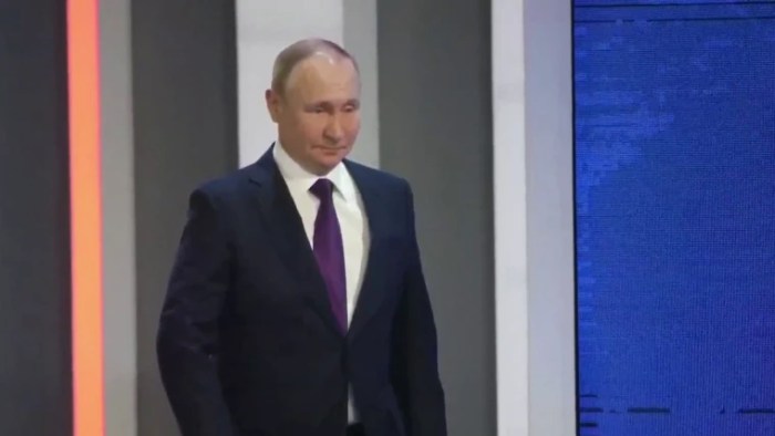 Facebook misinformation purge united states russia socialdatahub