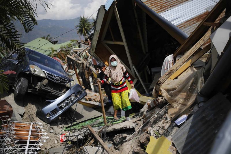 In pictures: Earthquake and tsunami strike Indonesia | CNN Deadly indonesian tsunami underwater landslide not earthquake