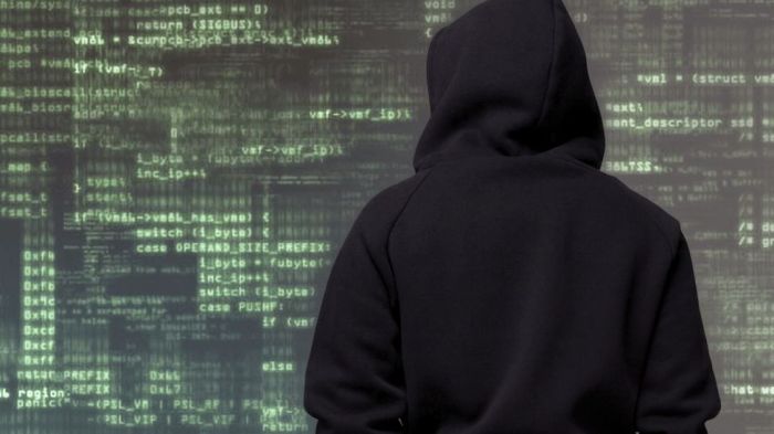 Fbi confirms trump russia investigation guccifer hacking comey