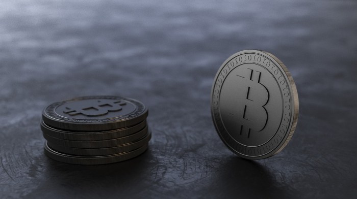 Twitter ban blog cryptocurrency tucker ryan Twitter cryptocurrency ads bitcoin ban report