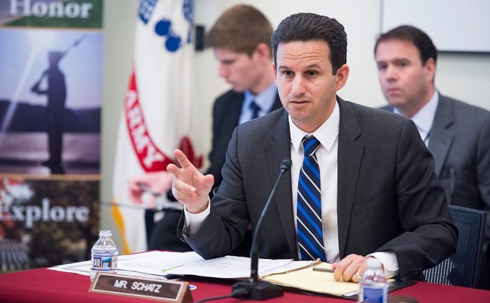 Senator brian schatz congress kosa first amendment regulation decoder interview