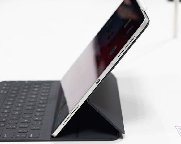 Apple usb c ipad pro strategy iphone macbook port dongle