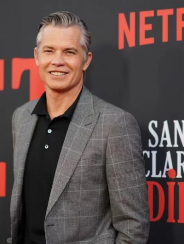 Santa clarita diet netflix drew barrymore politics zombie timothy olyphant