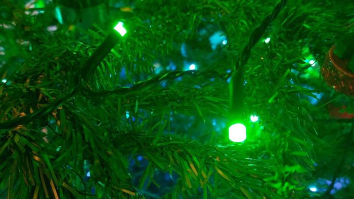 Nanoleaf essentials matter smart holiday string lights