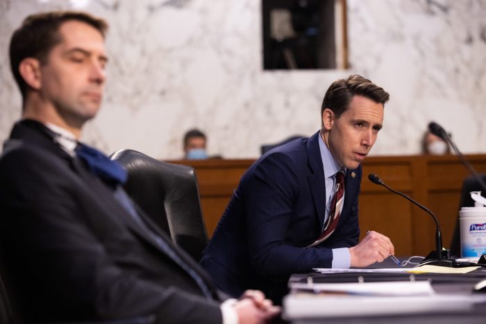 Huawei google rubio van hollen tom cotton josh hawley android