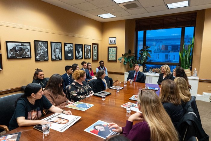 Facebook instagram teens harm blumenthal blackburn markey kids