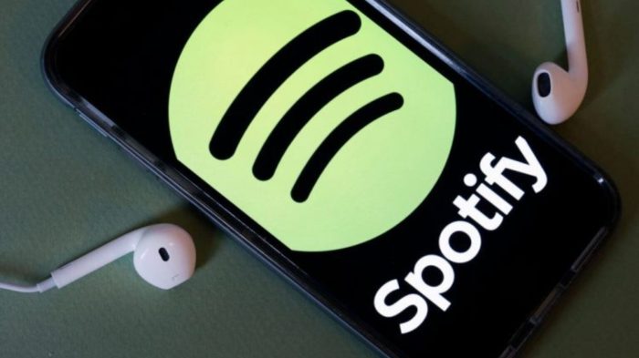 Spotify testing car mode on android