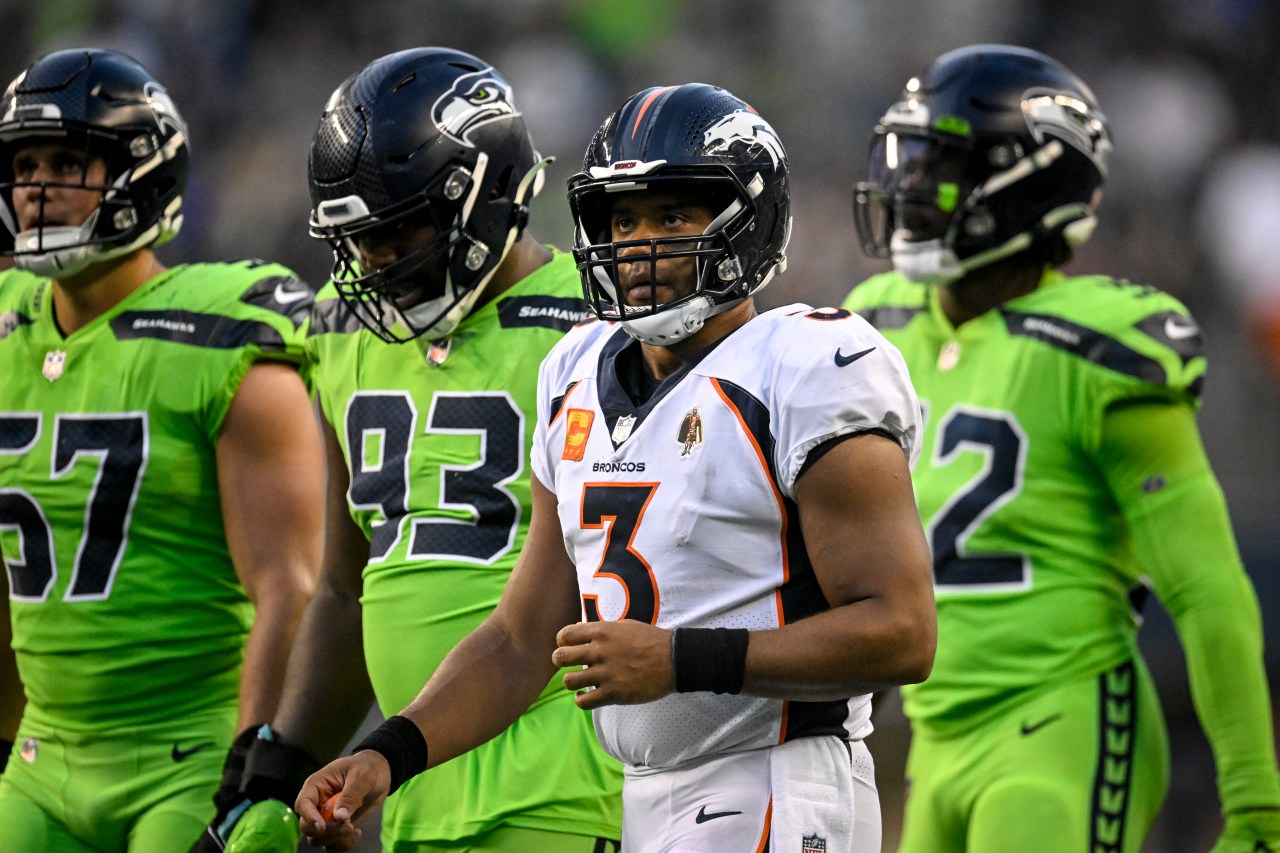 Denver Broncos at Seattle Seahawks: TV Broadcast Map (NFL Week 3, CBS ... Broncos seahawks games seriously wild ending kicks off jokes