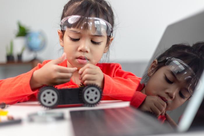 Harvards root robot teaches kids how to code