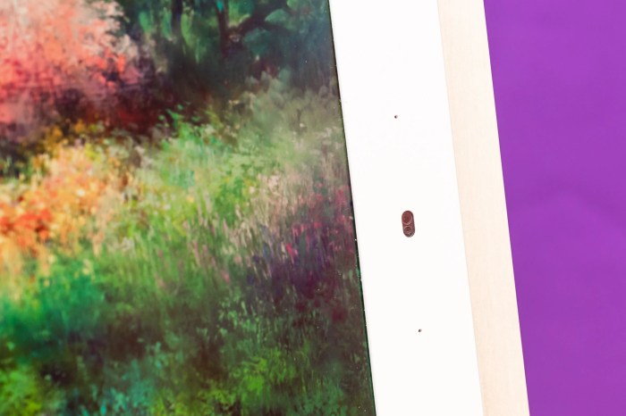 Lenovo smart frame google photos integration discounted indiegogo launch 50 percent
