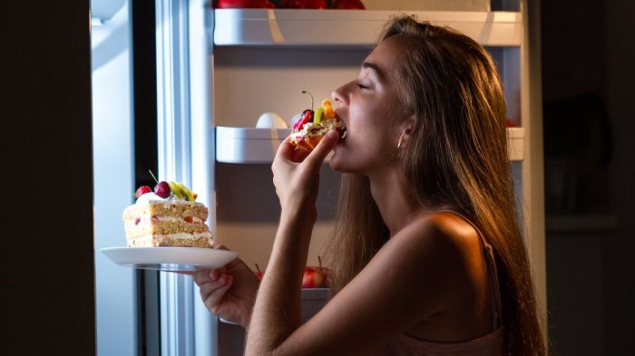 What to eat and not eat when you wake up hungry in the middle of the night