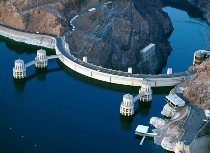 Hoover dam reservoir lake mead record low drought