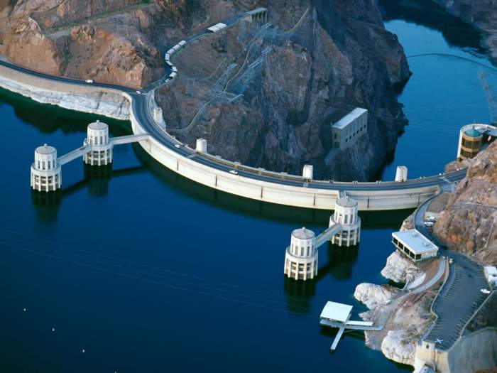 Hoover drought levels reservoir nevada mead wenatcheeworld reaches lowest seen geoengineer reuters Hoover dam reservoir lake mead record low drought