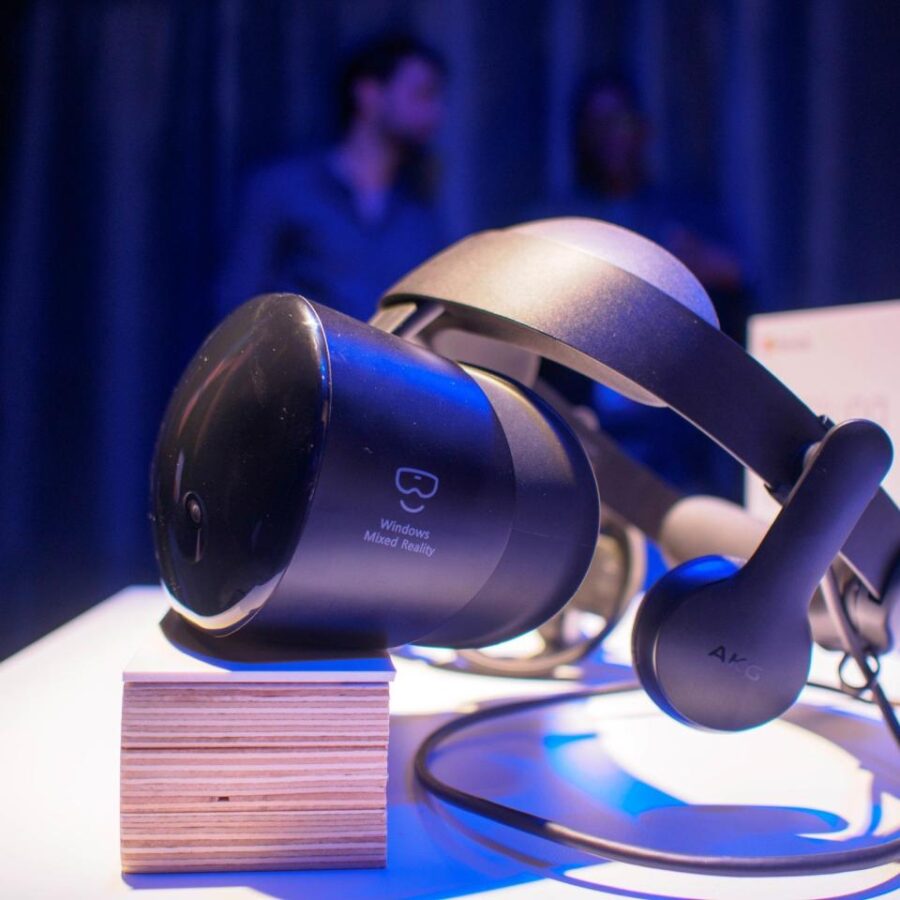 Samsung microsoft vr mixed reality odyssey headset