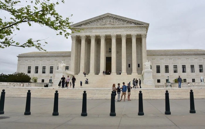Federal judge blocks covid 19 vaccine mandate for health care workers