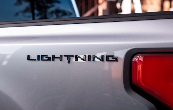 Ford electric pickup f150 lightning