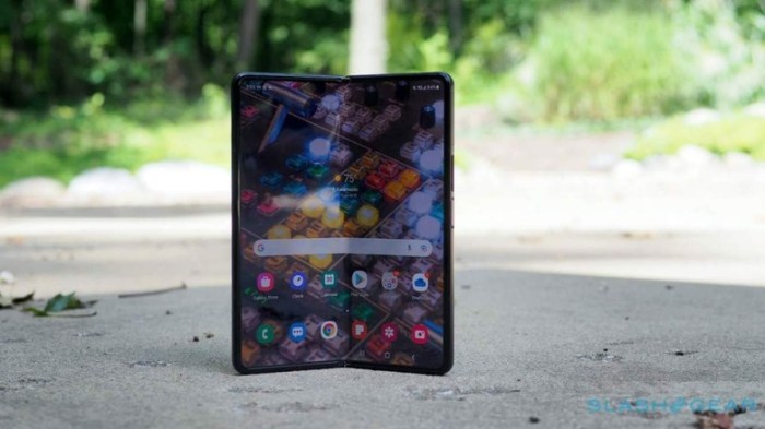 Samsung ads stock apps weather pay health