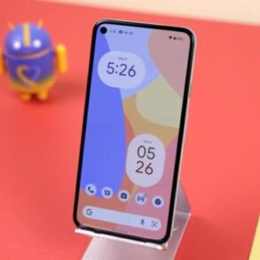 Android 12 material you dynamic color more phones