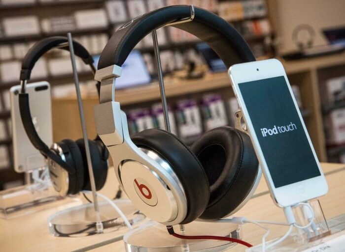 Beats bose iclarified dispute patent settle headphones apple technology over noise canceling